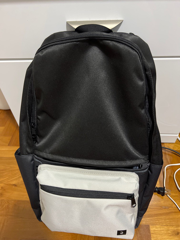 Decathlon Backpack, Women's Fashion, Bags & Wallets, Backpacks on Carousell