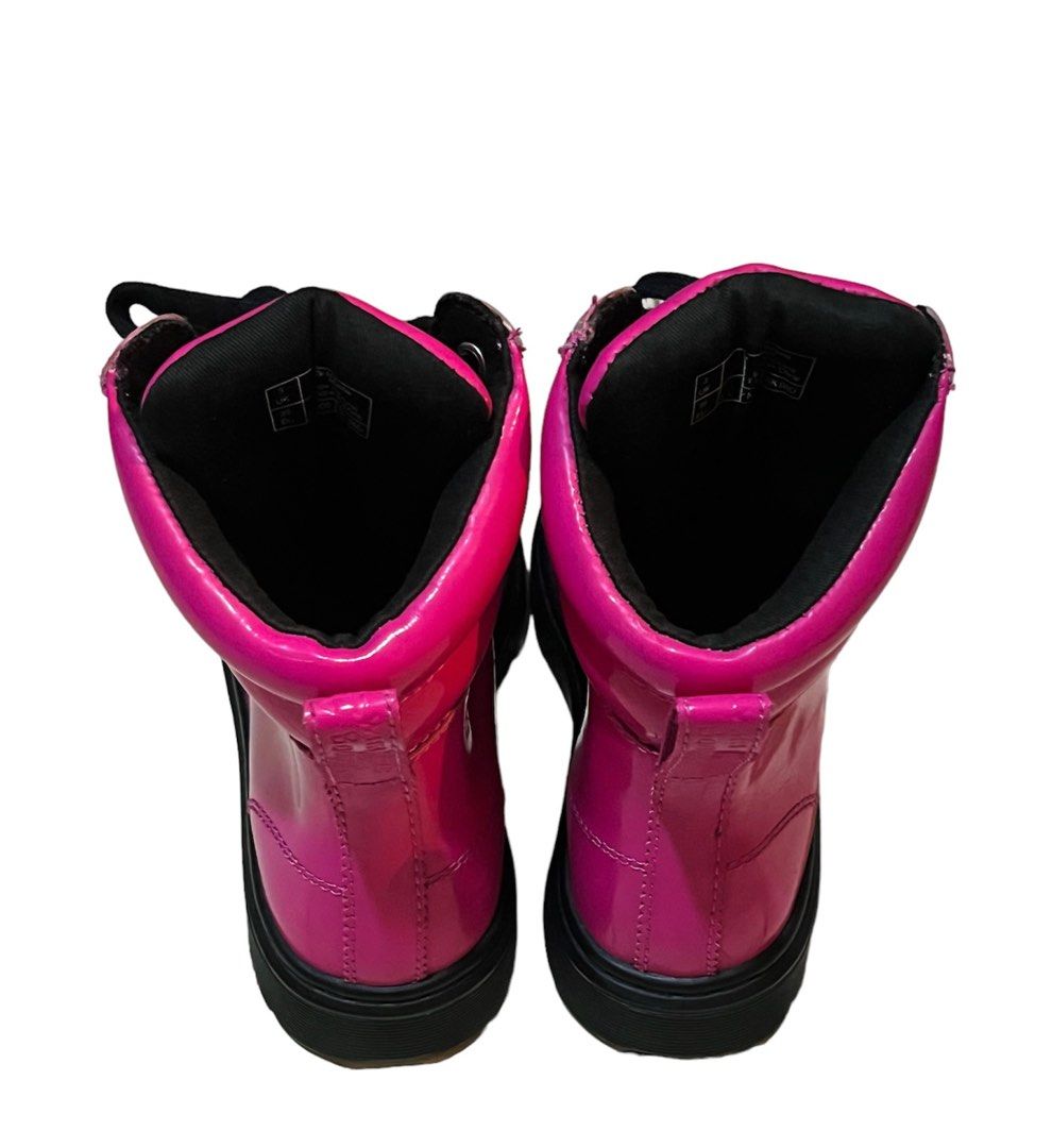 Hype dr martens hot sale
