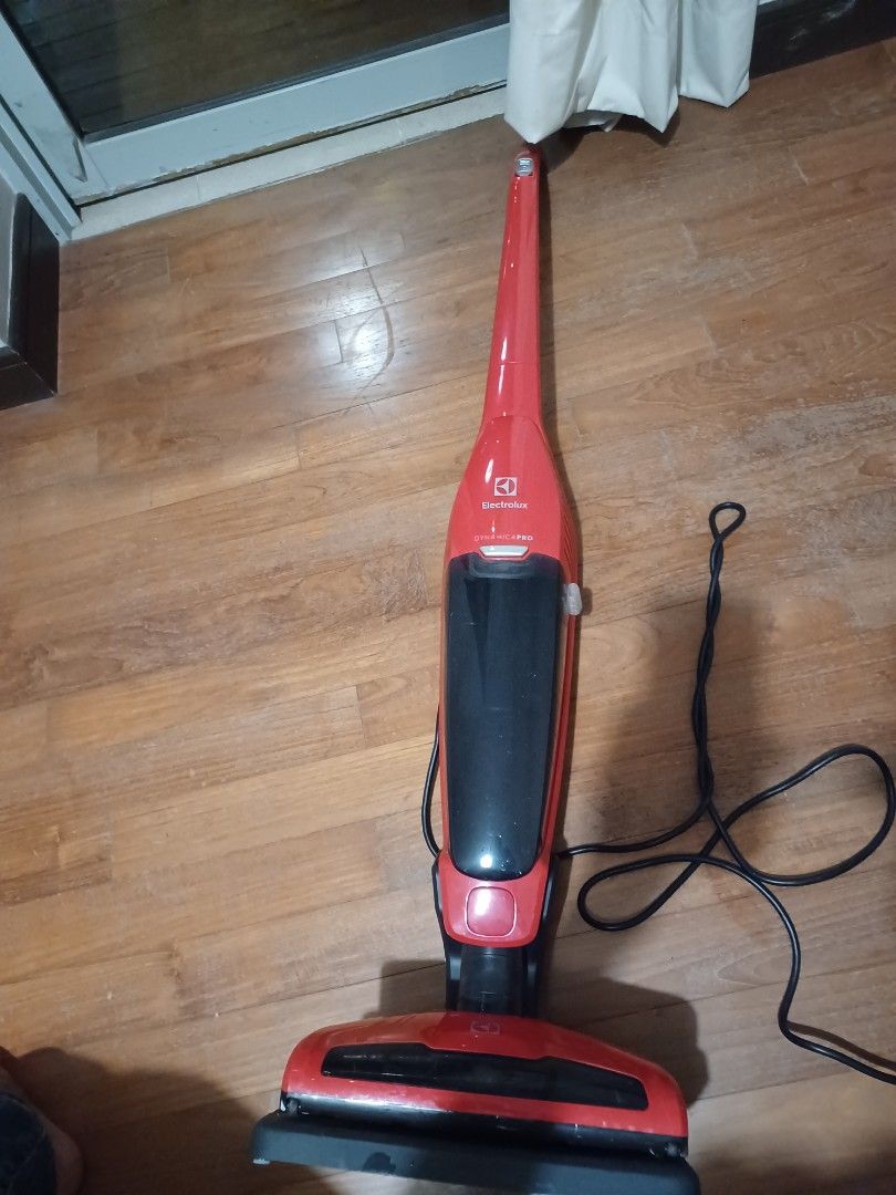 Electrolux dynamica pro corded vacuum cleaner (EDYL35OR)., TV & Home