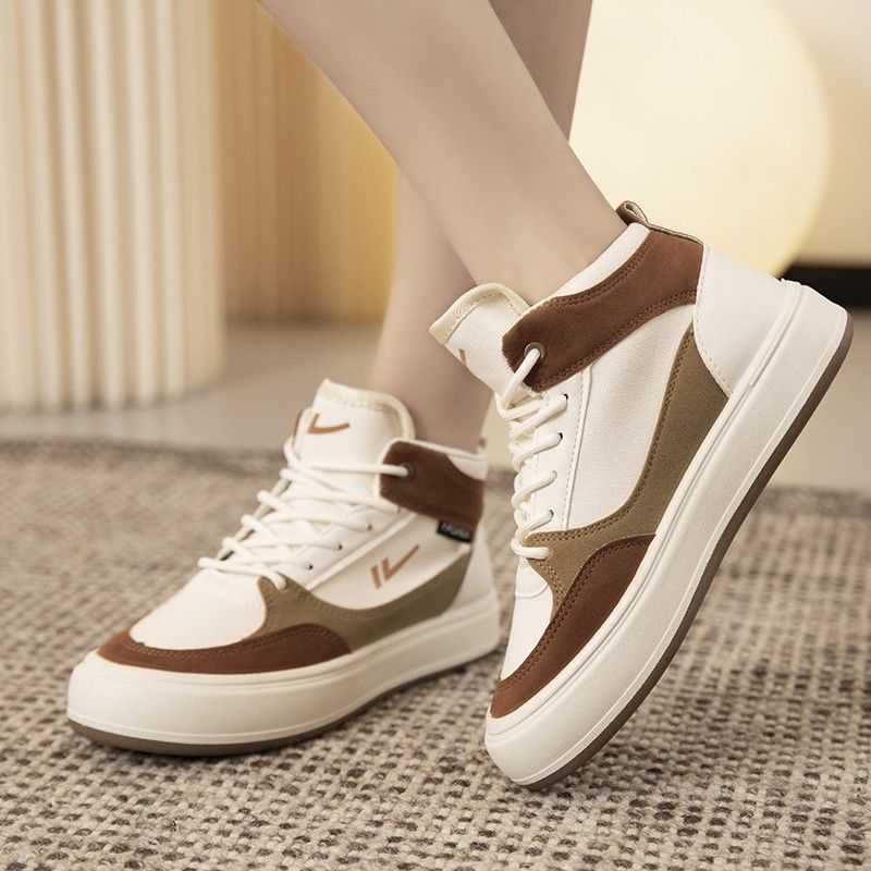 New stylish online footwear