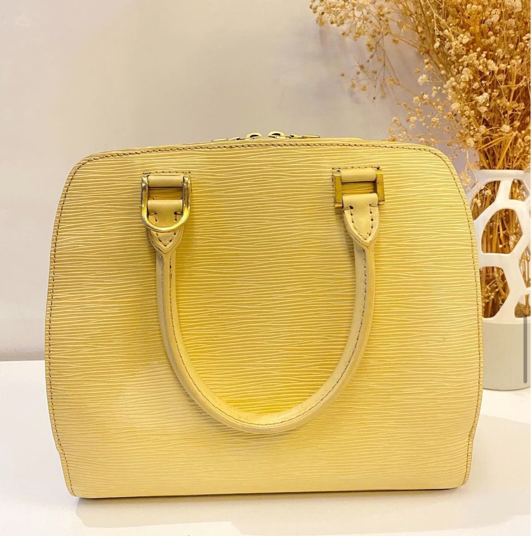 Louis Vuitton - Authenticated Pont Neuf Handbag - Leather Yellow for Women, Good Condition