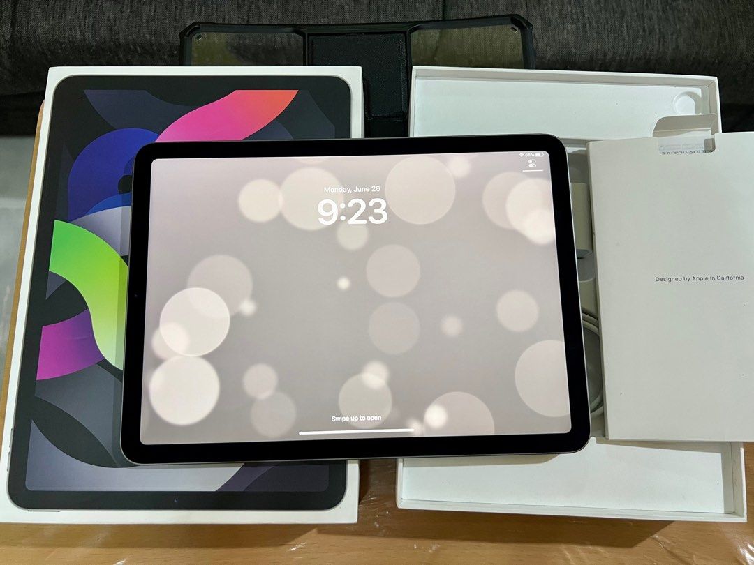 FOR SALE ONLY, iPad AiR GEN 4 64 GIG WITH SPACE GRay,, Mobile Phones
