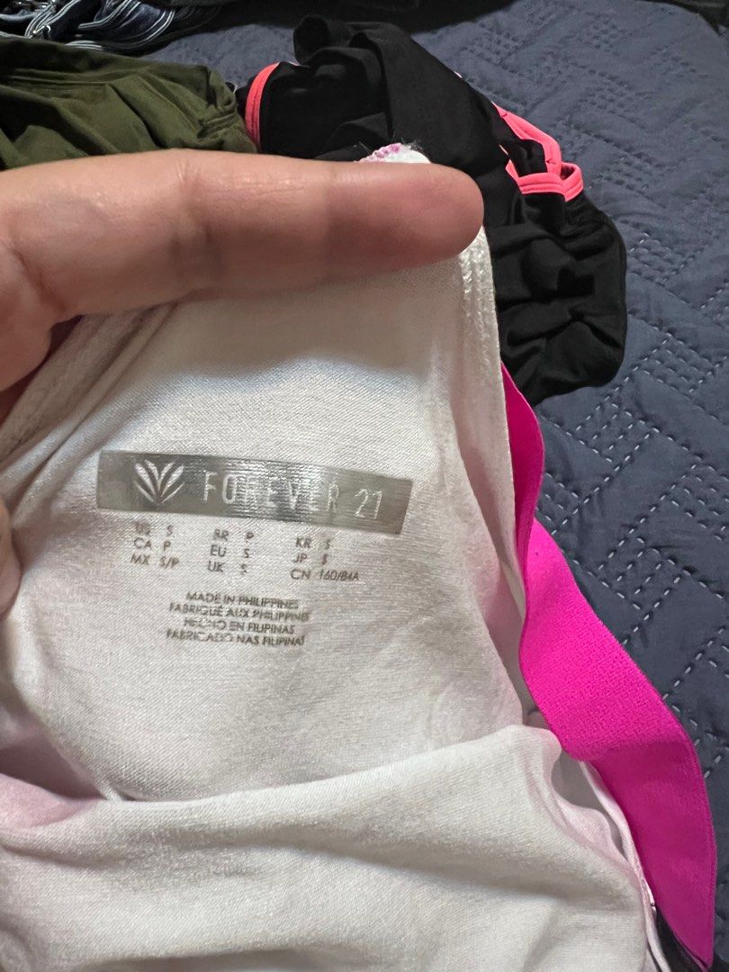 Forever 21 activewear Size S (Category: Activewear) located in Las Pinas. Submitted by m_tec (Listing ID 1239868204, Image 2). Description: Forever 21 active wear Size :US small Never worn Rfs: decluttering.