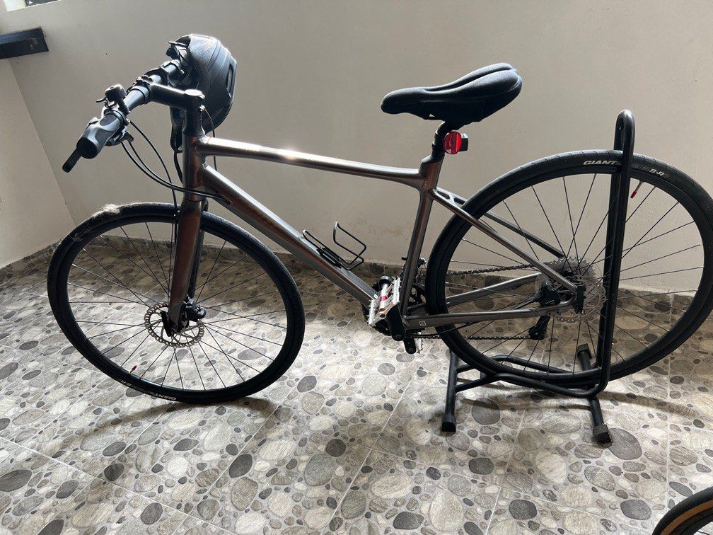 Giant 2021 hybrid bike fastroad SL3 metallic black Size M Sports