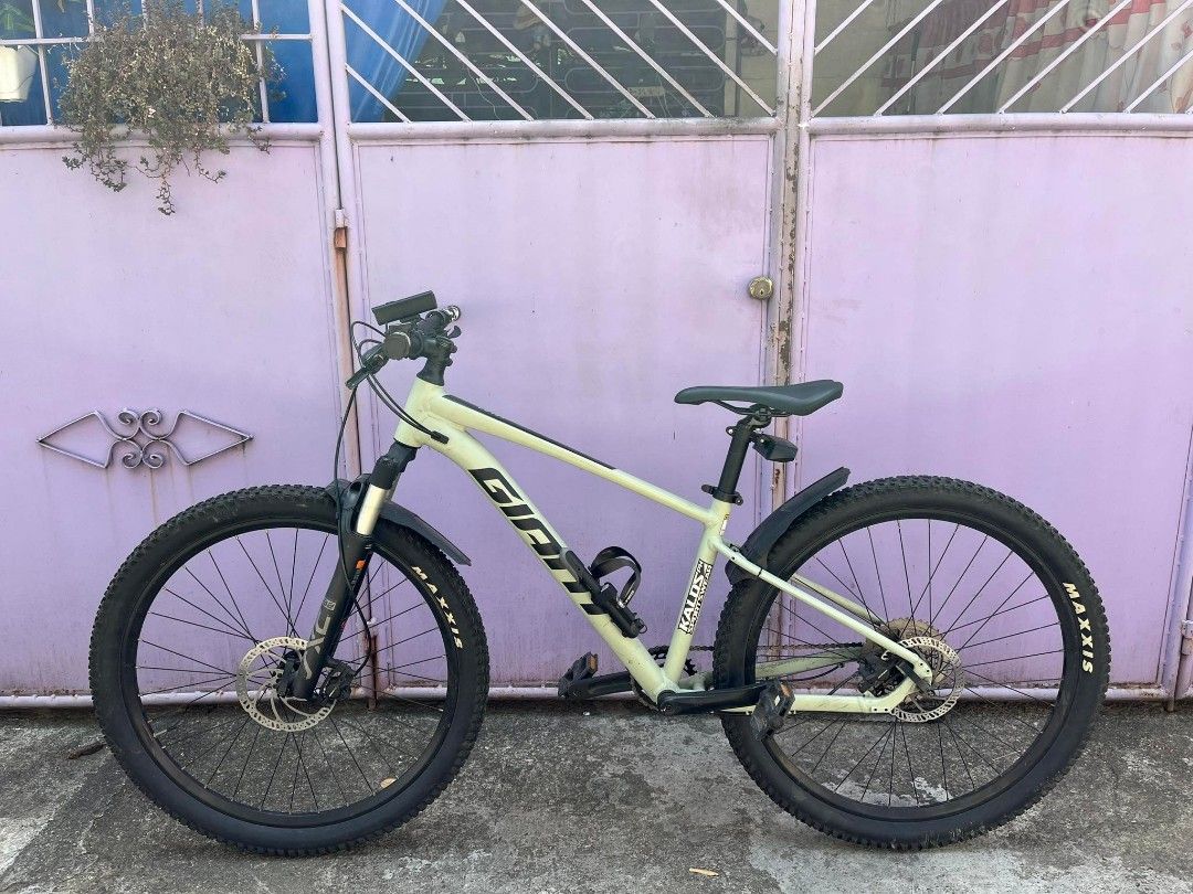 GIANT TALON 1 2020 MODEL Sports Equipment Bicycles Parts