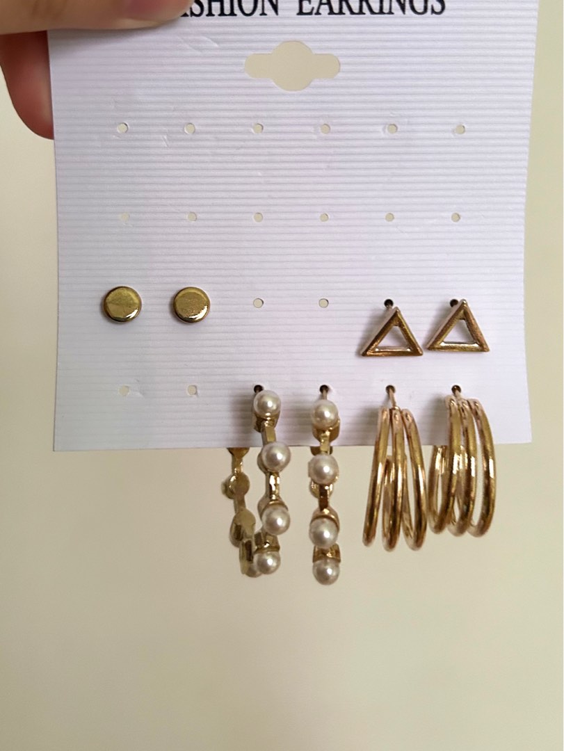 Gold earrings studs price discount