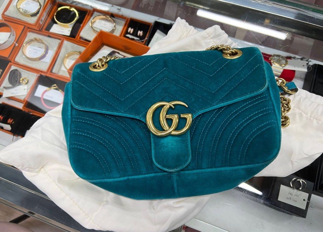 Gucci marmont shop velvet bag small