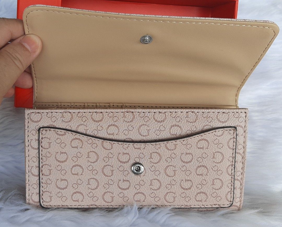 GUESS MEDIUM TRIFOLD WALLET WITH BOX MONO PINK on Carousell