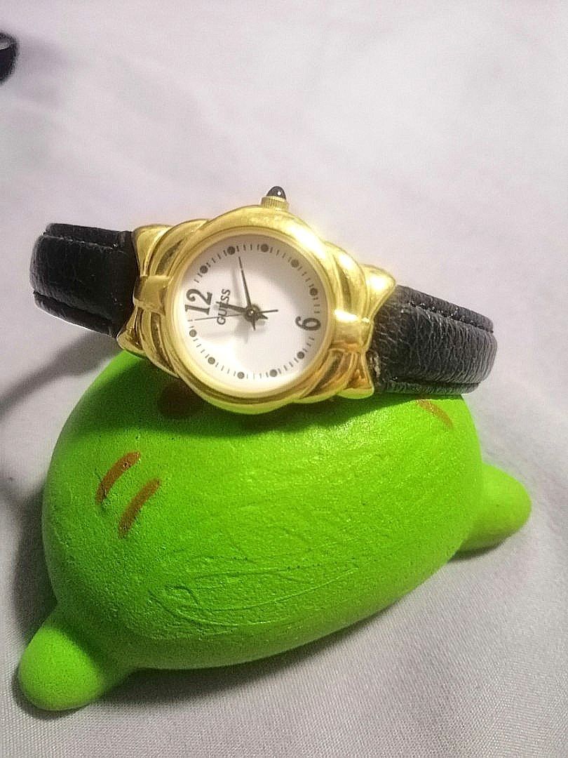GUESS Vintage Ladies leather watch by Guess Inc 1994 Women s