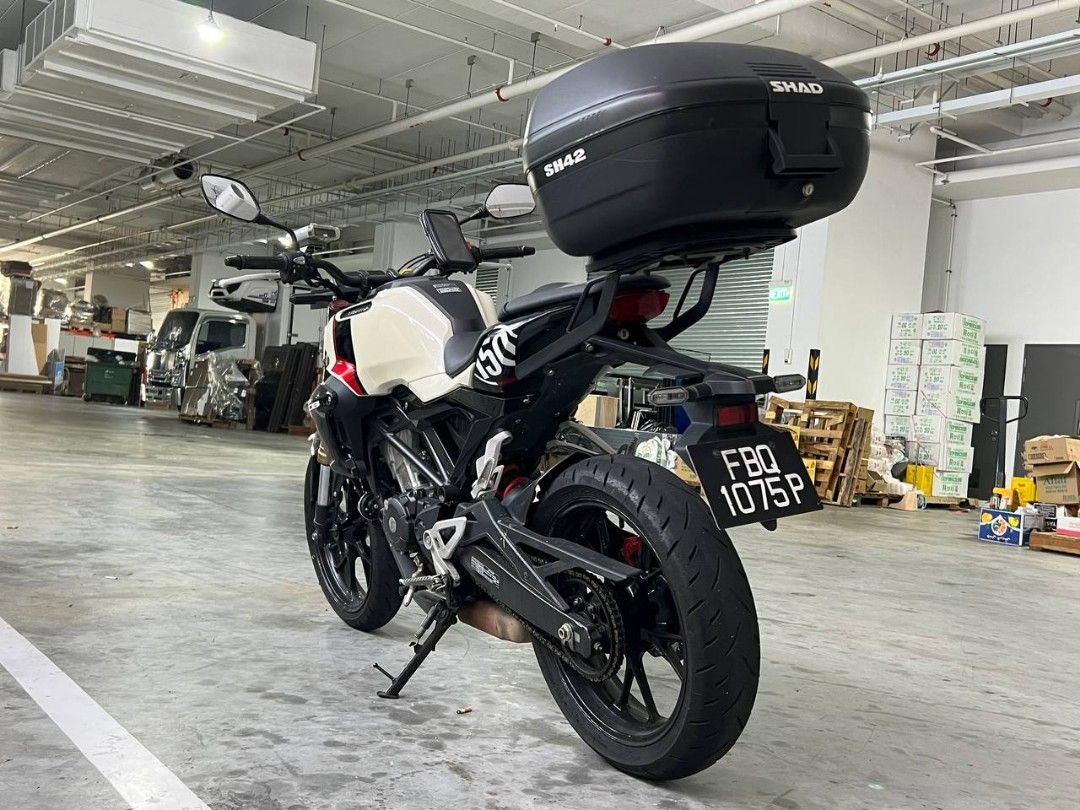 Honda CB150R Manual, Motorcycles, Motorcycles for Sale, Class 2B on Carousell