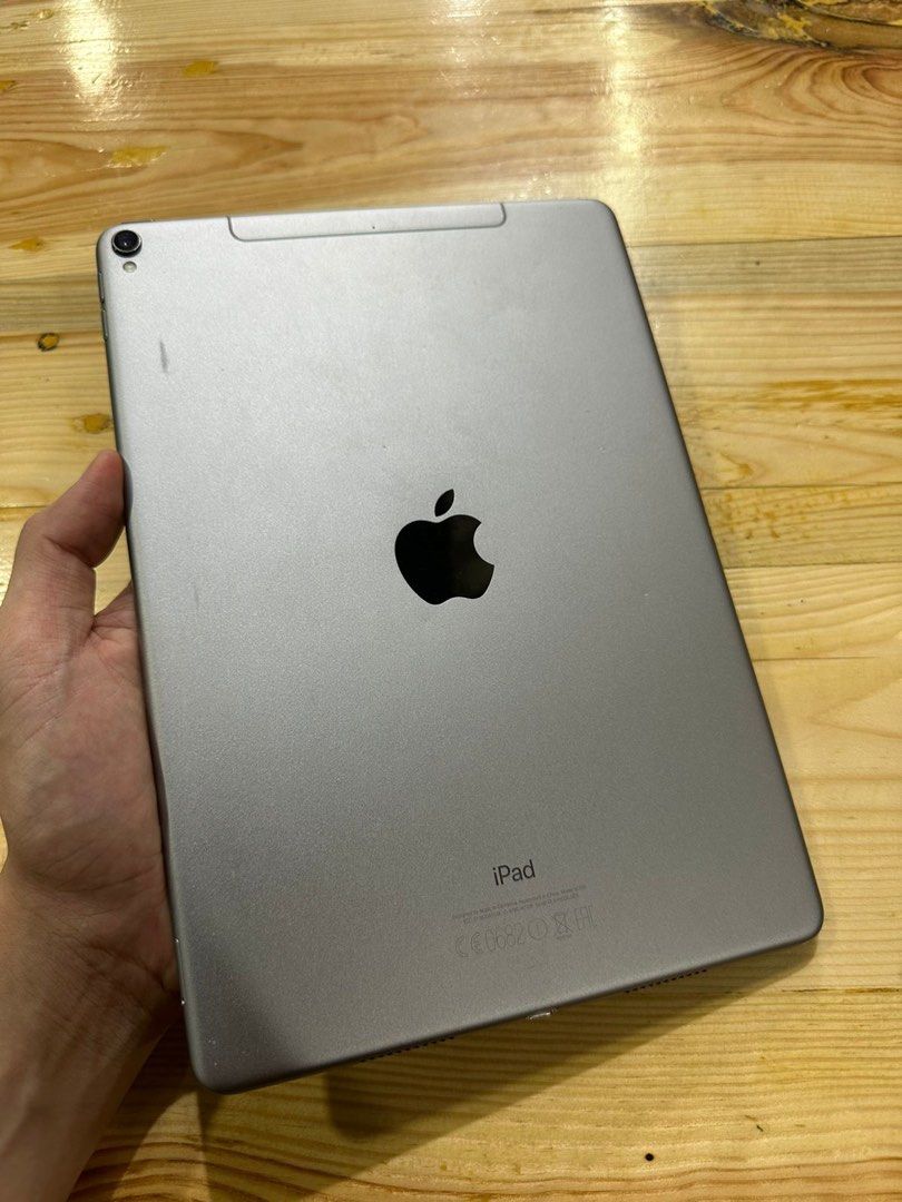 APPLE iPad Pro 10.5 Wi-Fi 64GB スペースグレー