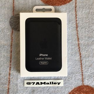 SOLD — iPhone Leather MagSafe Wallet Midnight Black