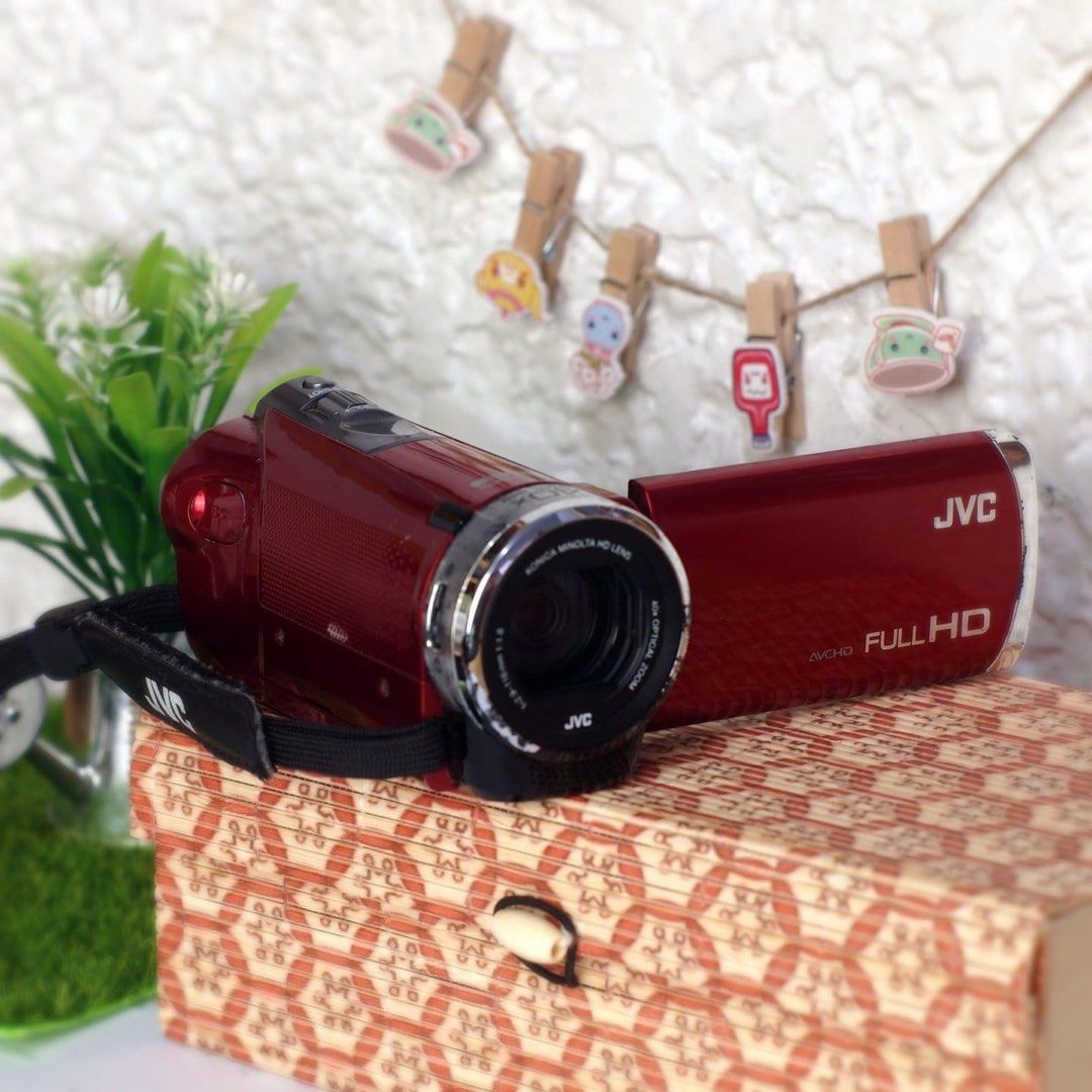 JVC GZ-HM33-R Video Camera Camcorder