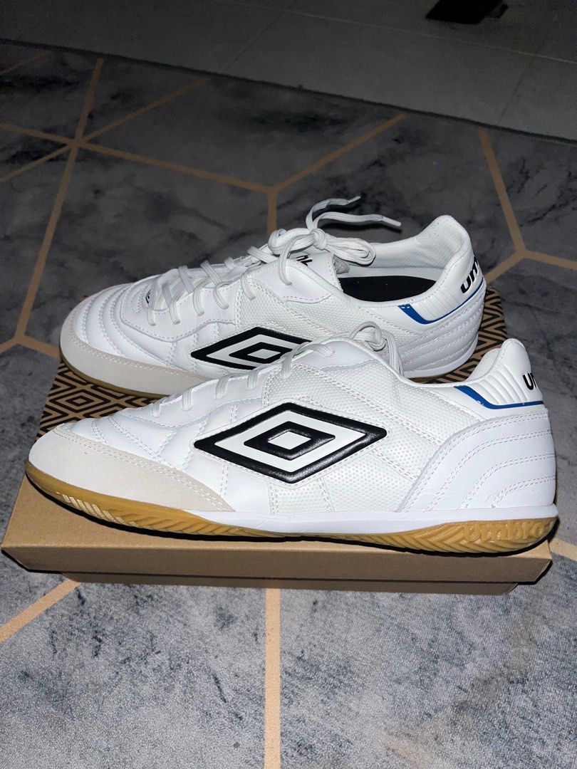Kasut hot sale futsal umbro