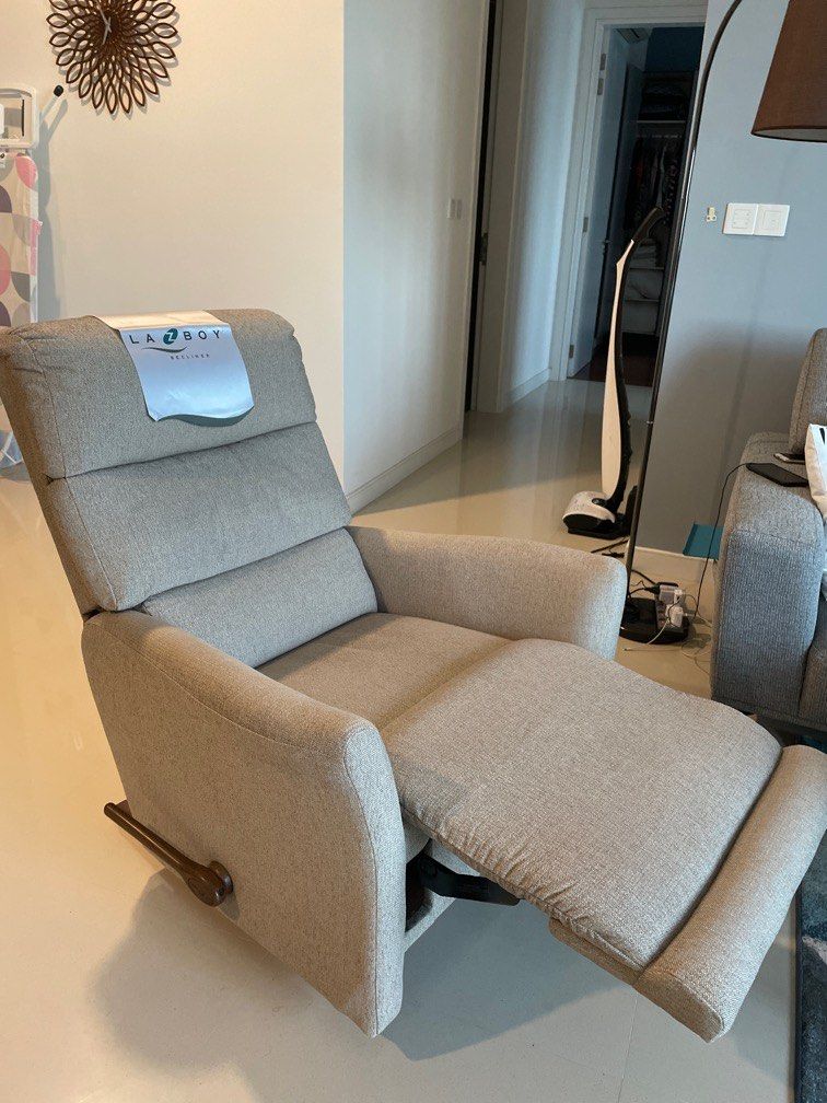 Lazyboy top empire recliner