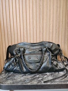 Far east plaza best sale second hand bag shop