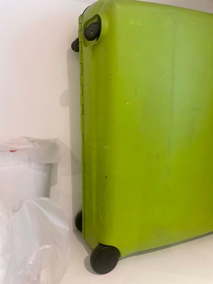 Lojel Green Hard Case Luggage/ Koper Hijau Besar 75 x 60 x 20, Barang
