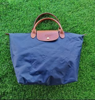 Longchamp LE PLIAGE XTRA Hobo bag M - Grey, Women's Fashion, Bags &  Wallets, Tote Bags on Carousell