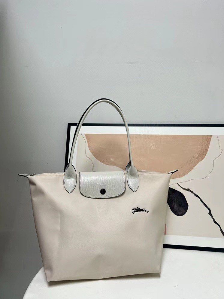 Longchamp sales cream bag