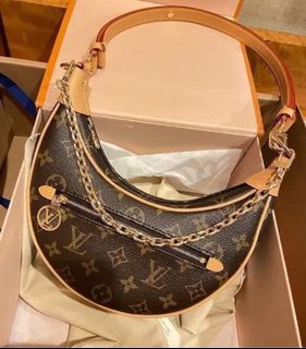 (Category: ) located in . Submitted by authenticluxurygood (Listing ID 1239732995, Image 1). Description: .