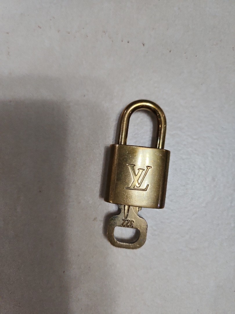 Authentic Vintage LOUIS VUITTON Lock & Key Set Gold Brass number 319 h20