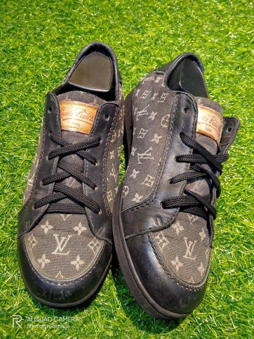 LOUIS VUITTON ORIGINAL USED SHOES, Women's Fashion, Footwear, Sneakers on  Carousell