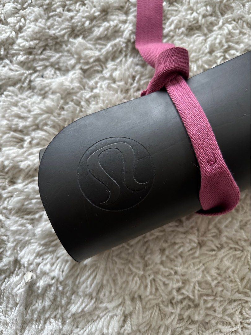 Lululemon 5mm Yoga Mat with Free Strap, Sports Equipment, Exercise &  Fitness, Exercise Mats on Carousell