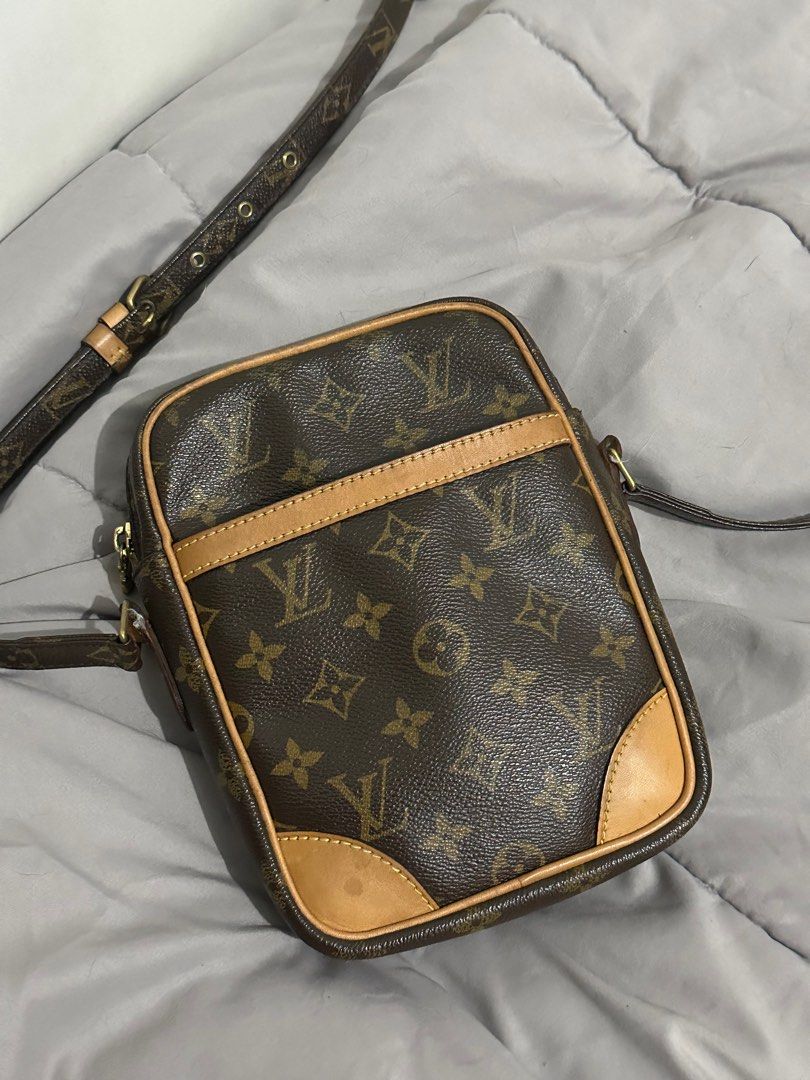 Authentic Women's Louis Vuitton Monogram Victorine Wallet w/ Box &  Dustbag EUC!!