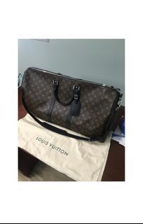 Louis Vuitton LV Keepall 50B, Men's Fashion, Bags, Sling Bags on Carousell