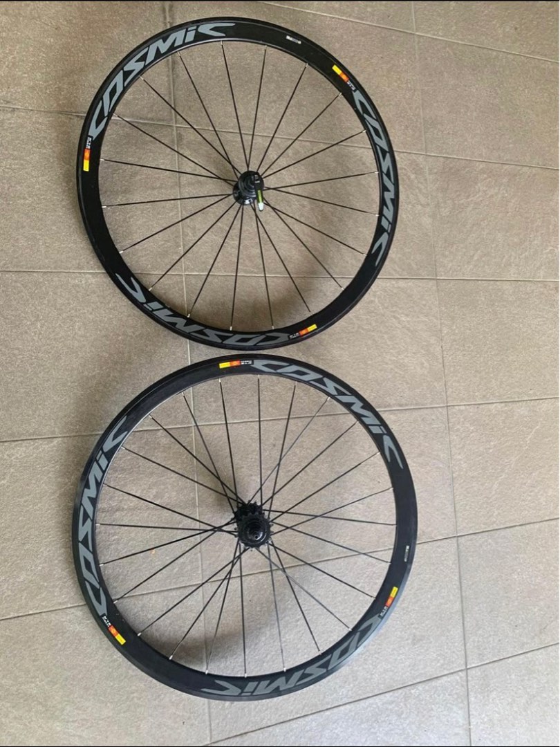 Mavic fixed hotsell gear wheelset