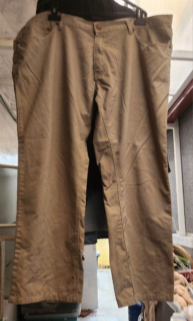 maxwear olive pants, Men's Fashion, Bottoms, Chinos on Carousell