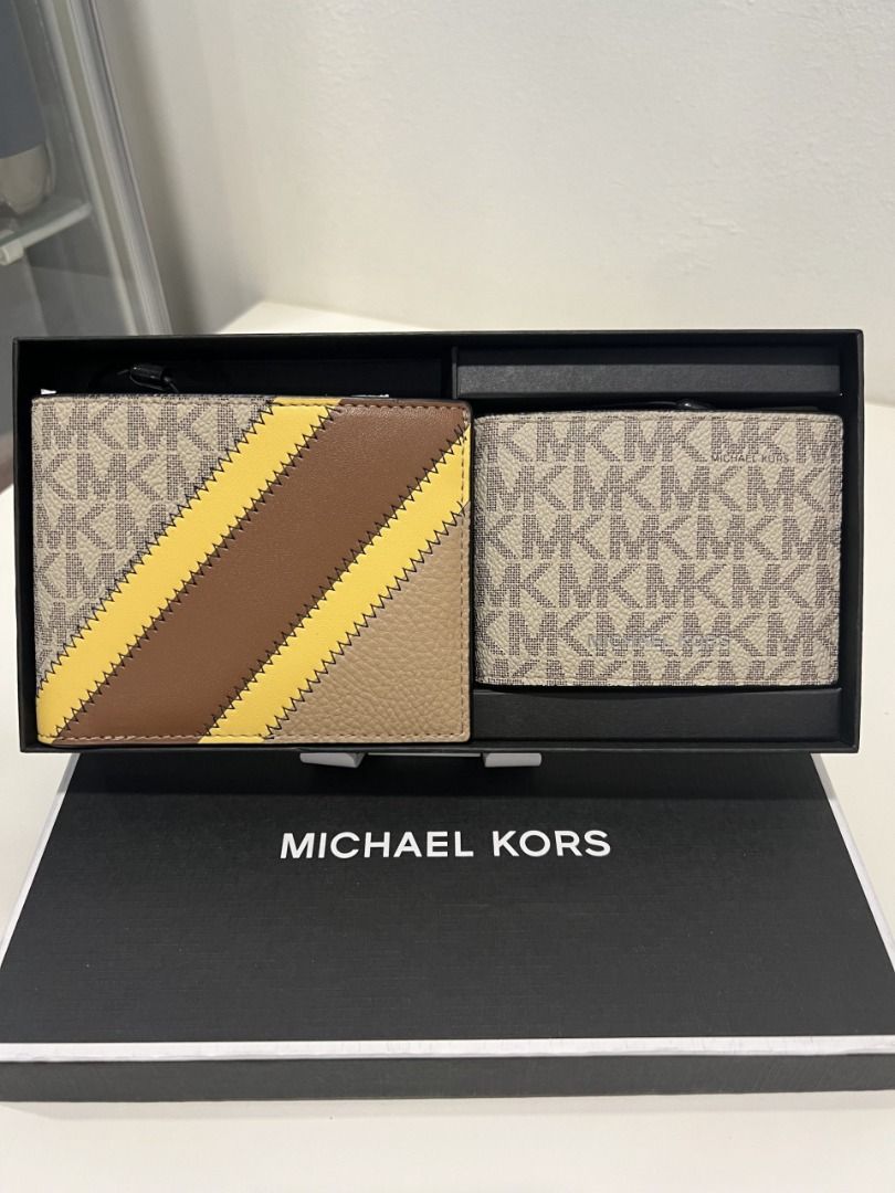 Michael kors wallet 3 in 1 store