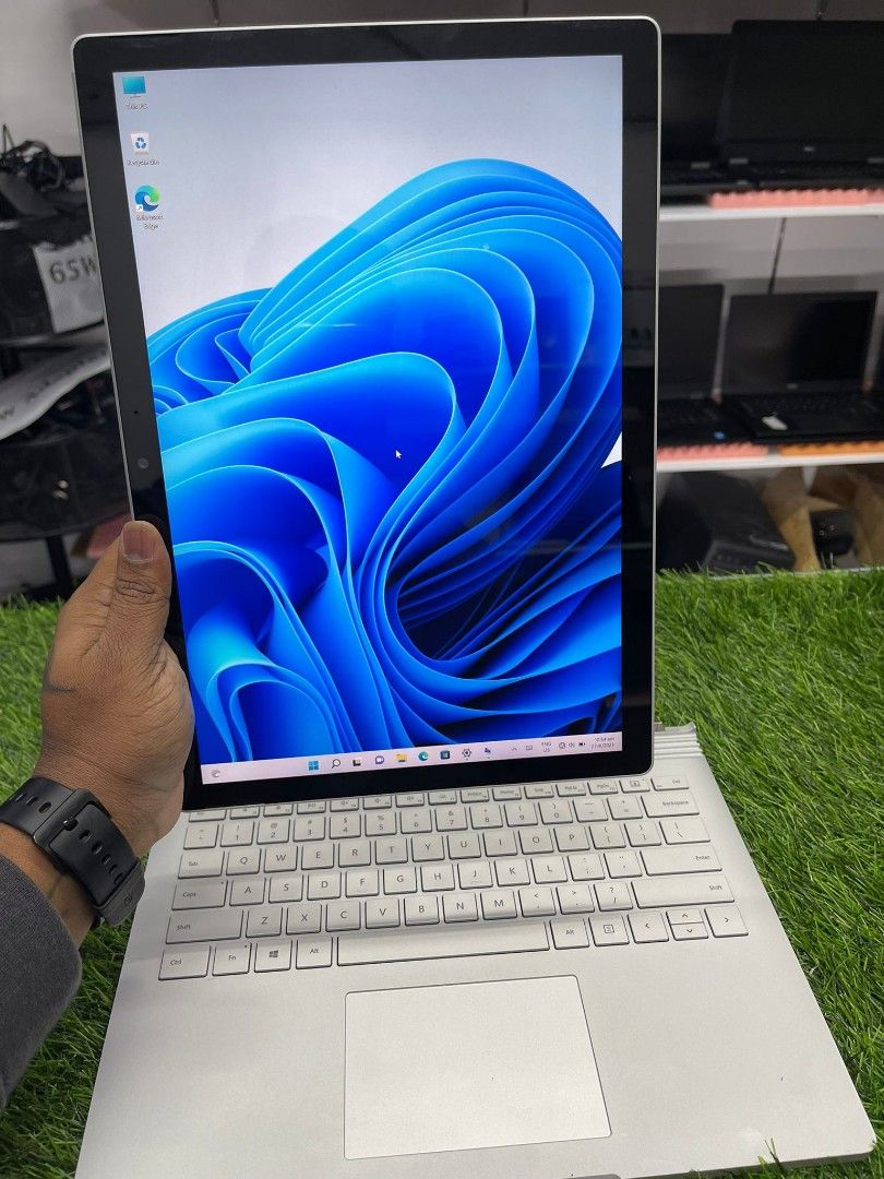 microsoft surface book 2 core i7 ram 16