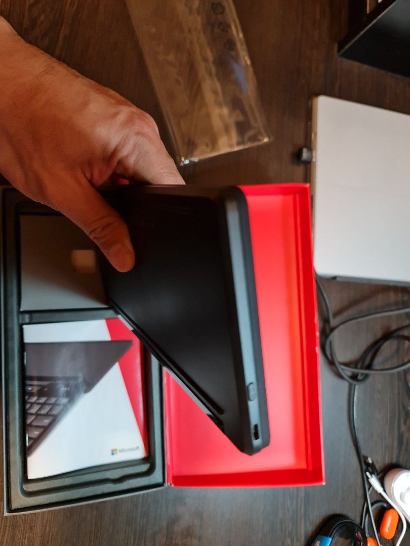 Microsoft Universal Mobile Keyboard (Wireless), Computers & Tech, Parts