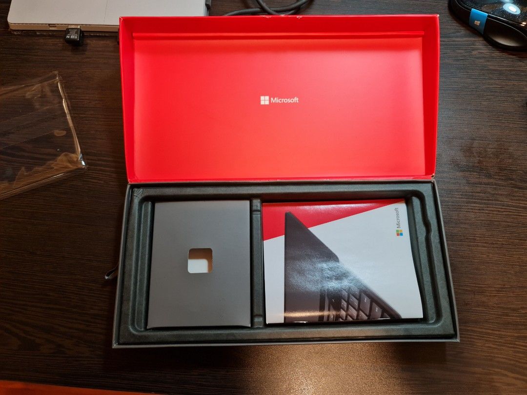 Microsoft Universal Mobile Keyboard (Wireless), Computers & Tech, Parts