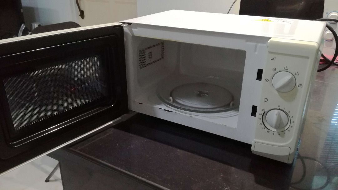 microwave oven electrolux (secondhand), TV & Home Appliances, Kitchen