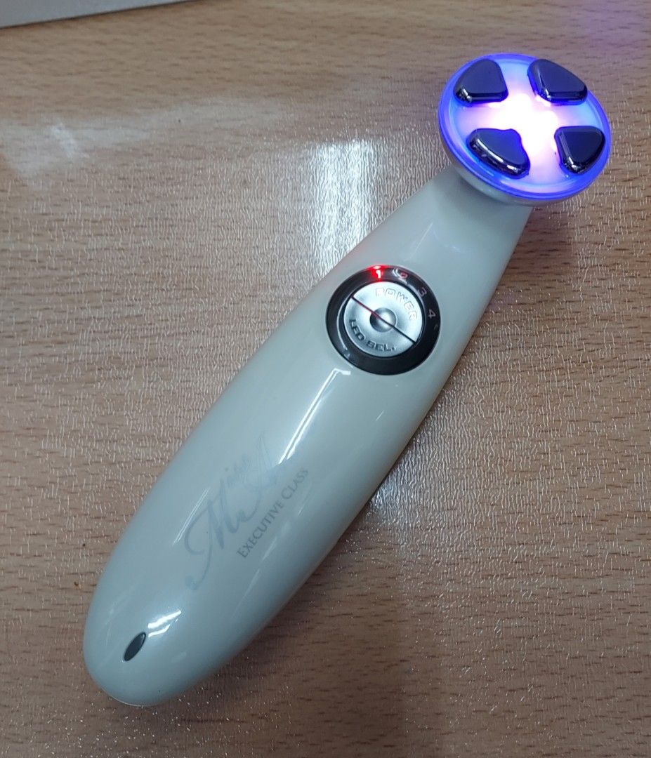 ［美品］MISS ARRIVO ミスアリーヴォ EXECUTIVE CLASS 美品］MISS ARRIVO ミスアリーヴォ EXECUTIVE CLASS コンパクト