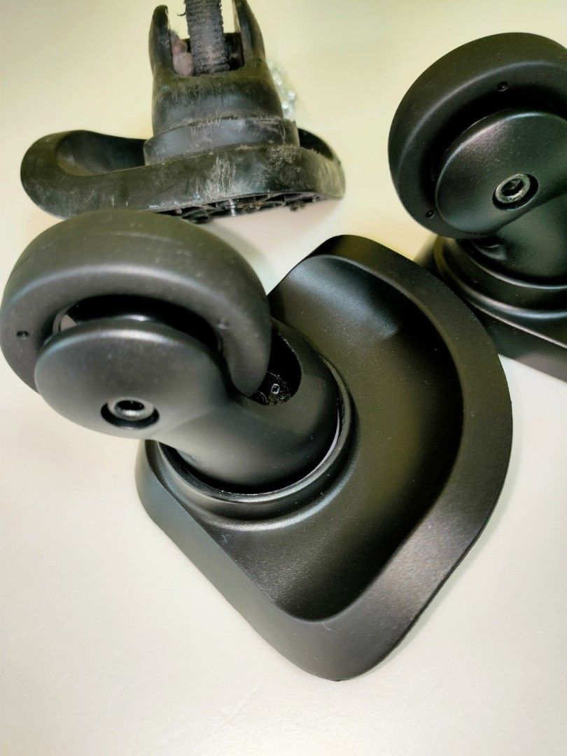 Muji luggage wheel to fix your broken 日本Hinomoto靜音轆 japan 輪 MJ2