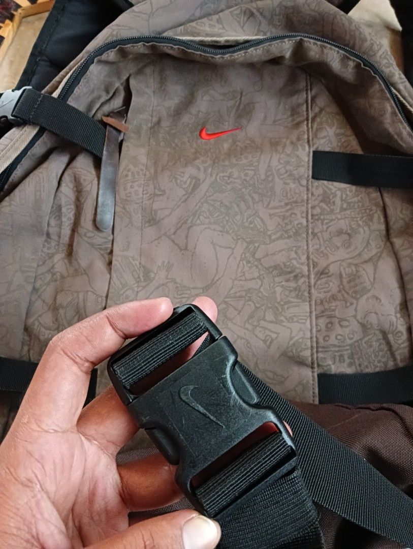 NIKE BROWN BACKPACK, Men's Fashion, Bags, Backpacks on Carousell