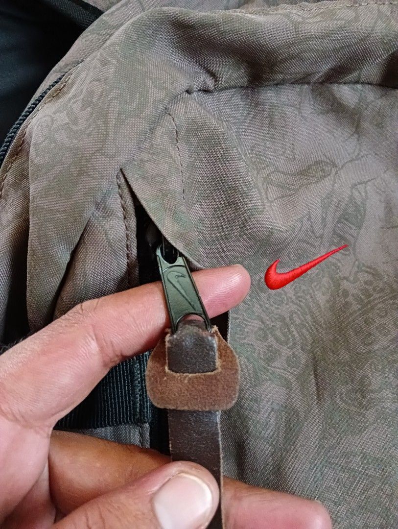 NIKE BROWN BACKPACK, Men's Fashion, Bags, Backpacks on Carousell