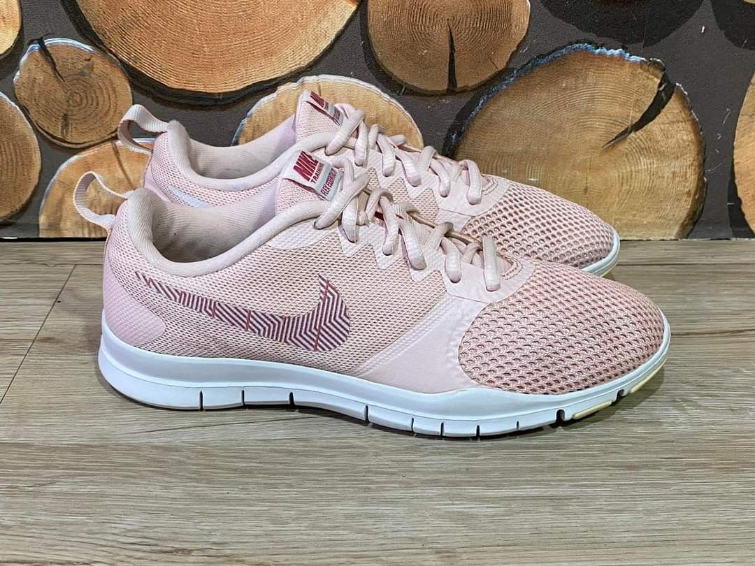 Nike Flex Essential TR Trainer Echo Pink original