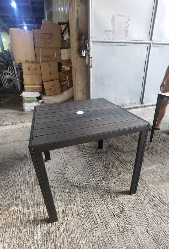 Outdoor table (Category: Tables & Sets) located in Manila. Submitted by saguittarian06 (Listing ID 1239741829, Image 3). Description: Outdoor Table 80cm 4,450.