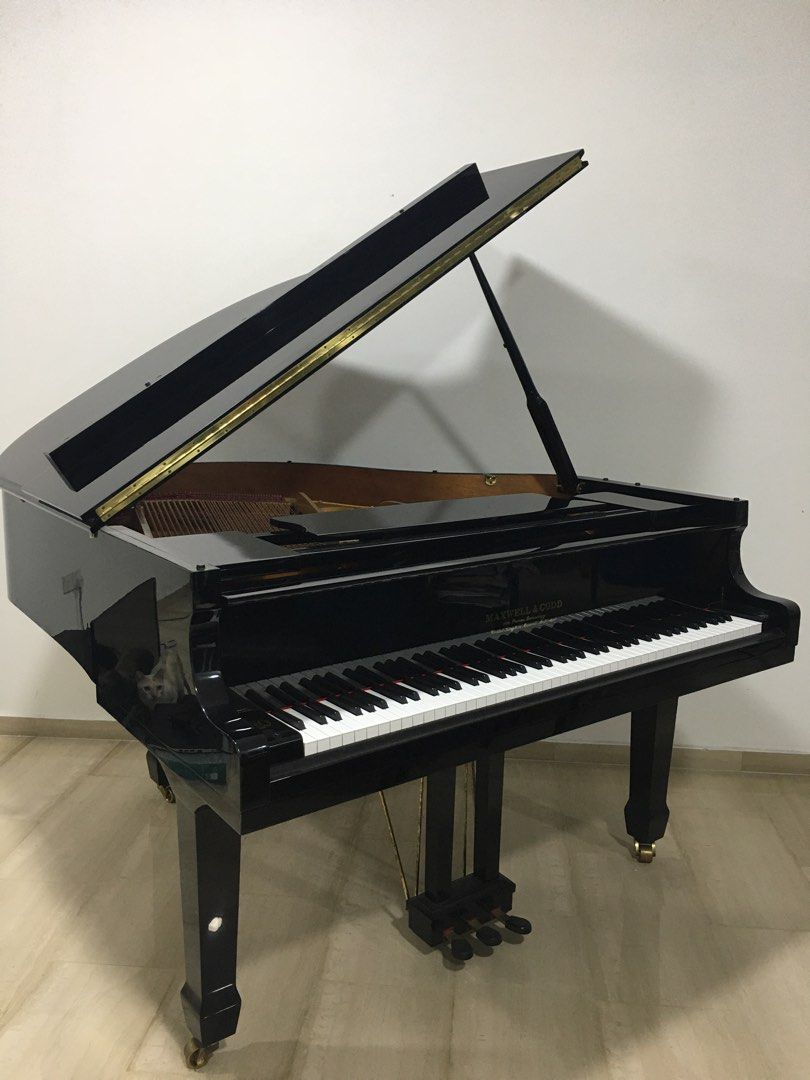 Selling second hand piano sale