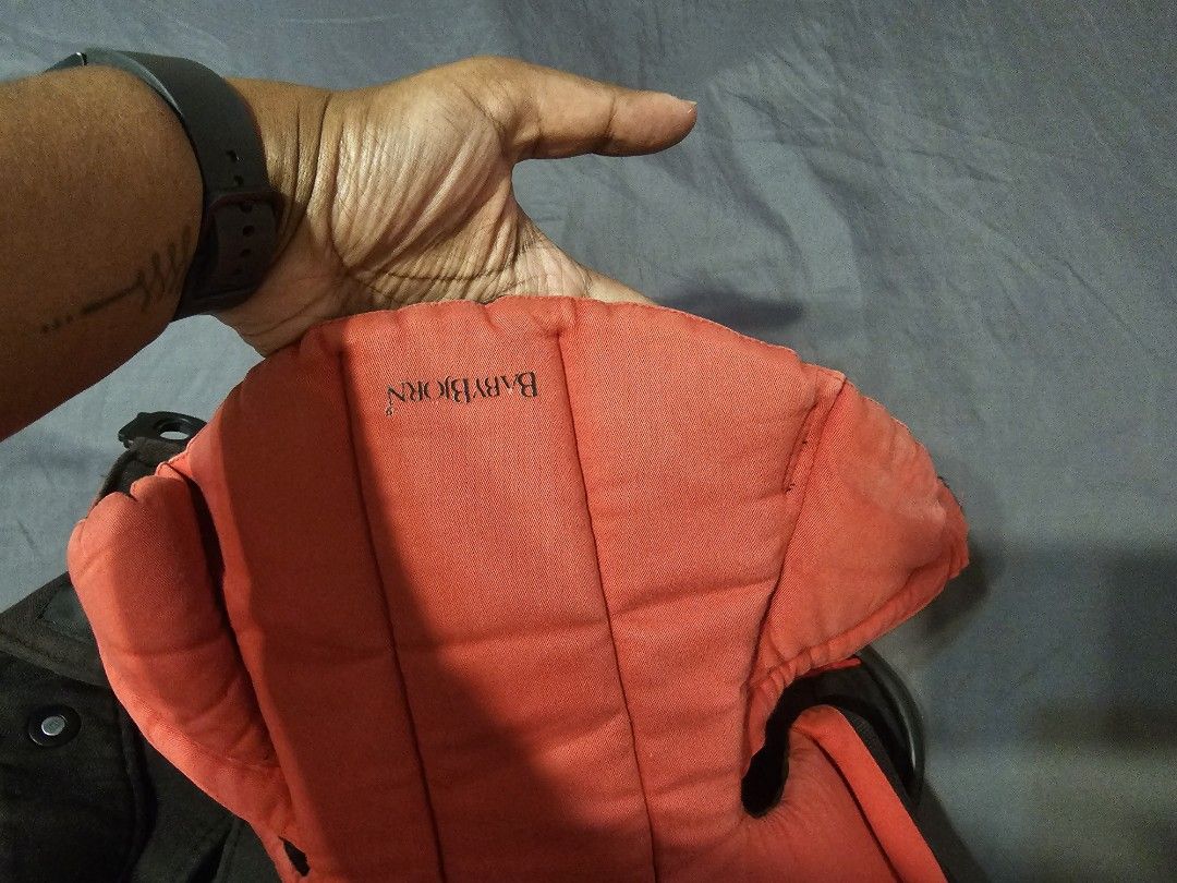 Baby bjorn carrier online orange