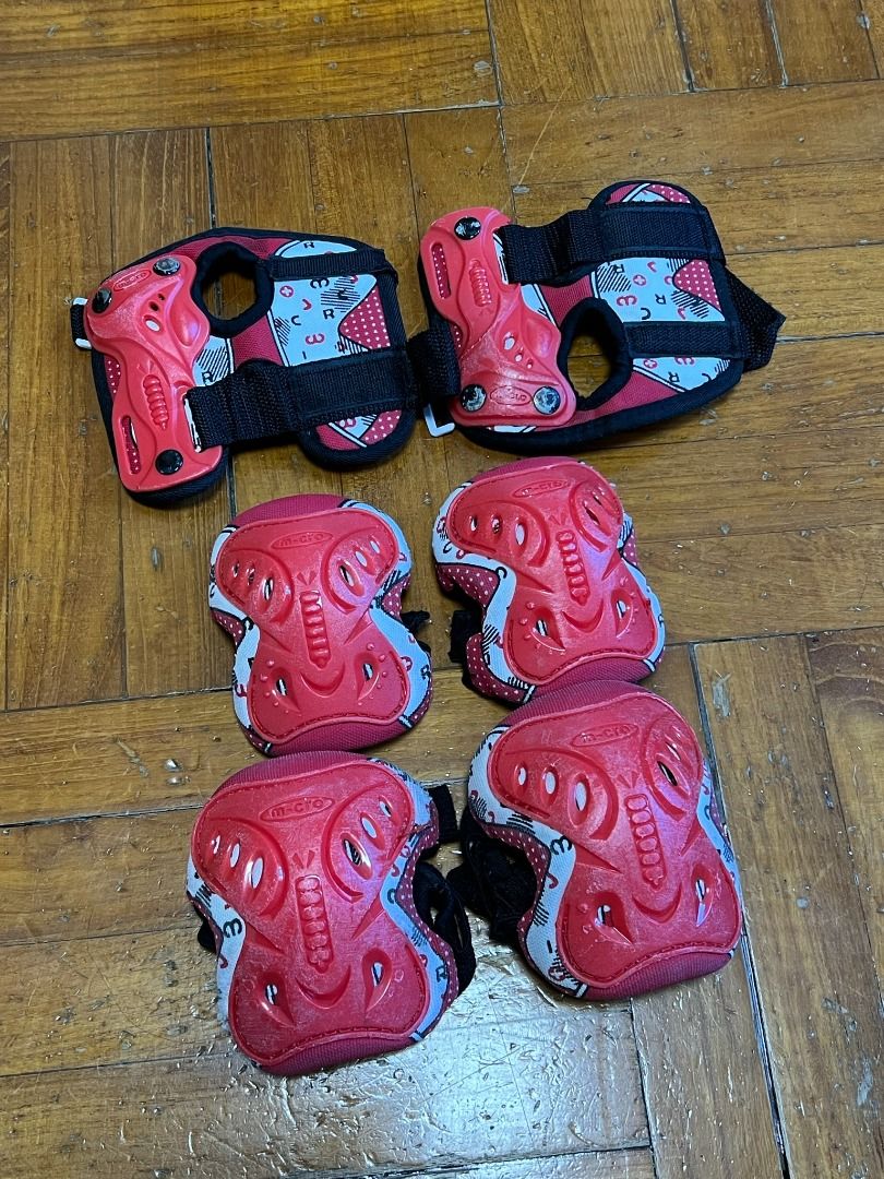 Roller Skate Kit Set(Decathlon) Blue, 運動產品, 其他運動配件 Carousell