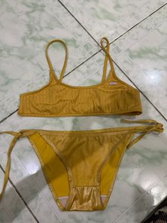 (Category: ) located in . Submitted by betchayboutique (Listing ID 1239754285, Image 1). Description: .