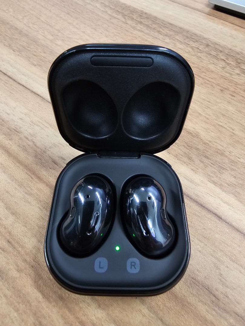 Samsung earbuds new arrivals live blue