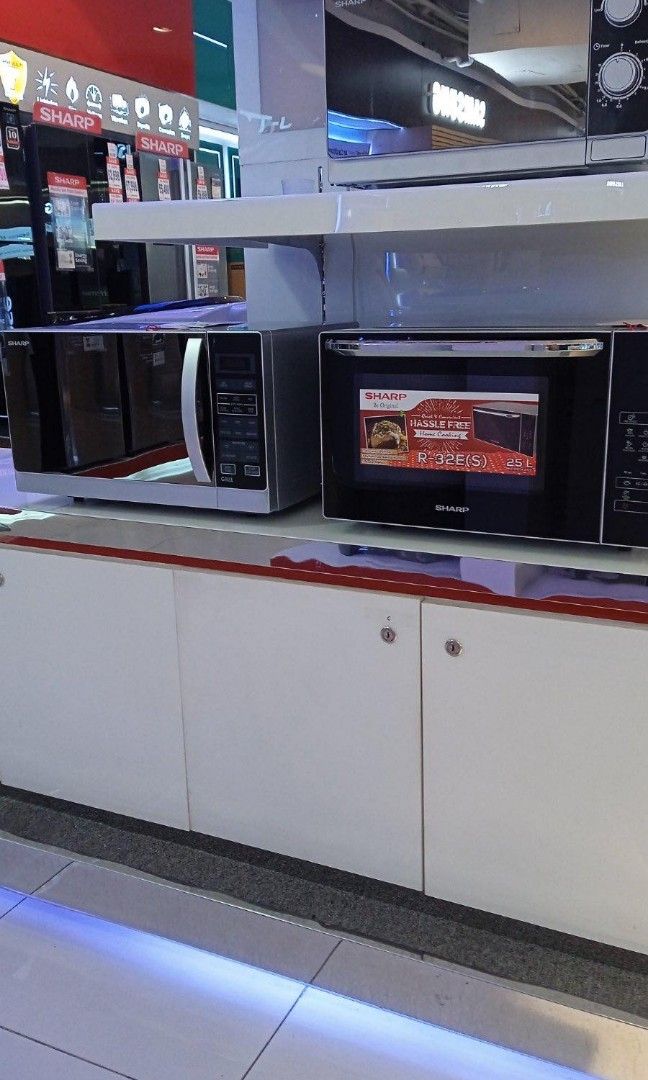 SHARP MICROWAVE OVEN (Category: Ovens & Toasters) located in Quezon City. Submitted by maryann.dimalanta (Listing ID 1239815703, Image 1). Description: 👉 SHARP INVERTER MICROWAVE OVEN R-20A-S 20L SRP 4,398 CASH 3,900 R-32E-S 25L SRP 5,898 CASH 5,400 R-72A-S 25L ( WITH GRILL FUNCTION) SRP 6,298 CASH 5,800 Brand new and sealed with warranty and receipt 7 days replacement 1 yr warranty on parts and service Pick up / Viewing in the store located in 