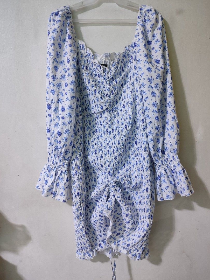 Shein Curve Dress / Plus size (Category: Dresses) located in Quezon City. Submitted by denise.shop (Listing ID 1239838771, Image 1). Description: ✅ Brand new ✅ 3 xl on tag ✅ 2 way dress.