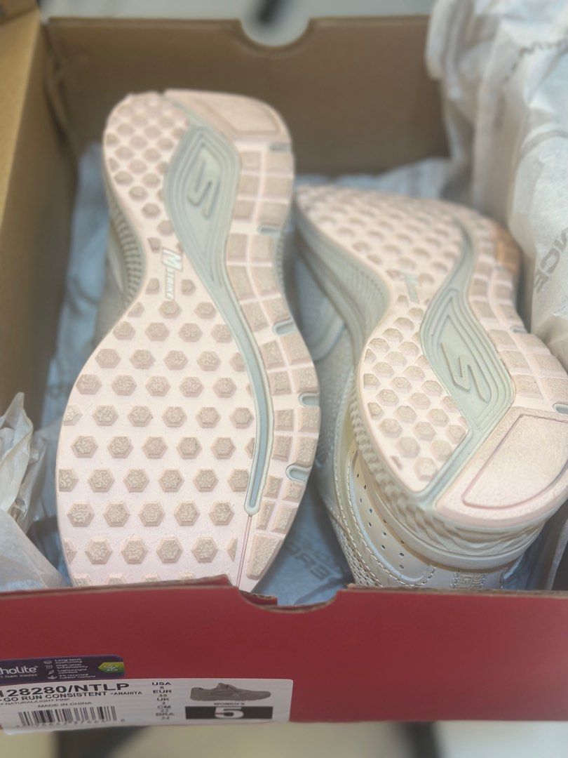 128133 skechers